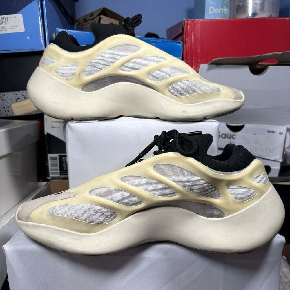 Size 11 - adidas Yeezy Boost 700 V3 Azael - Picture 2 of 8